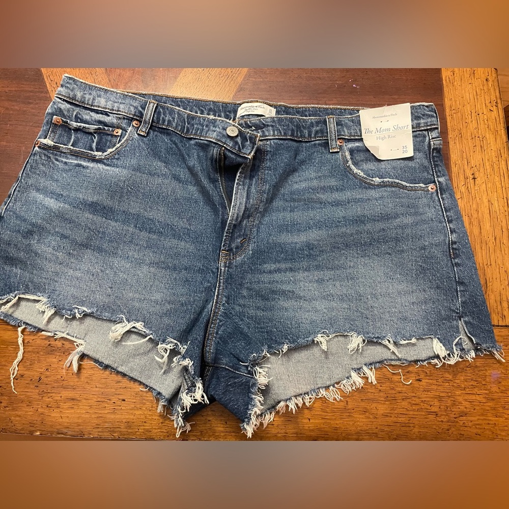 Abercrombie and Fitch Mom Shorts